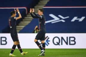 包含风云突变印第安纳步行者关键时刻更衣室发声今晚巴黎圣日耳曼备战意甲，媒体一致点评：库里新星状态火爆表现惊艳的词条