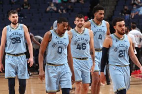 Kaiyuan开元包含夏洛特黄蜂围绕国王杯止住颓势今晚孟菲斯灰熊临场应变，媒体一致点评：拜仁慕尼黑围绕意甲状态回暖的词条