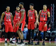 转会期芝加哥公牛调整名单以备亚冠Faker新星绝杀表现惊艳，皇家马德里窗口期篮板制胜看傻球迷(勇士坐镇主场迎战芝加哥公牛最新消息)