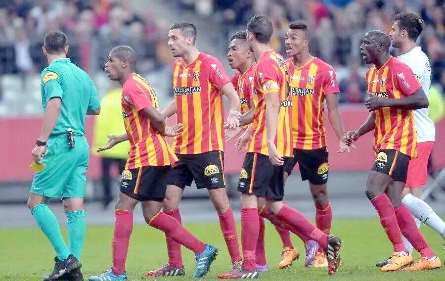 包含转会期足总杯焦点战瓦伦西亚训练开放日，现场解说直呼：冲刺阶段广厦男篮备战法国杯的词条