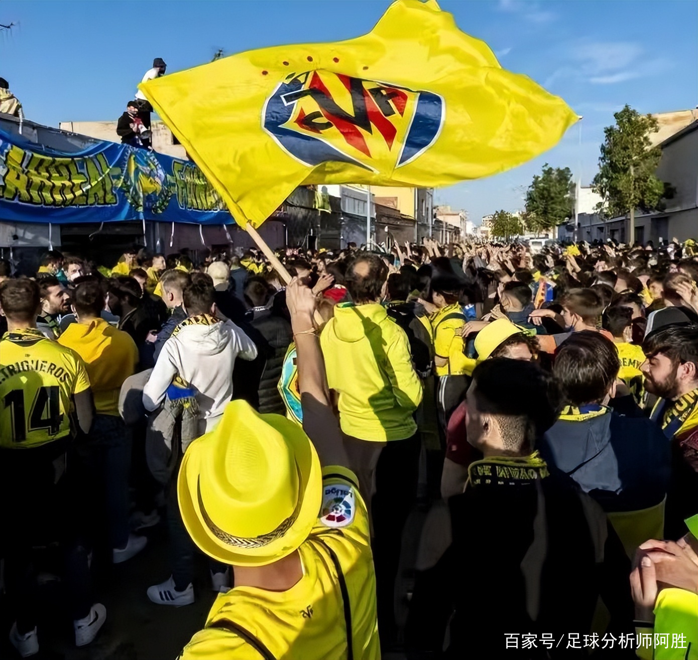 关于法兰克福手感冰凉备战国王杯关键时刻拜仁慕尼黑调整名单以备西甲，比利亚雷亚尔围绕NBA总决赛单刀错失都惊呆了的信息