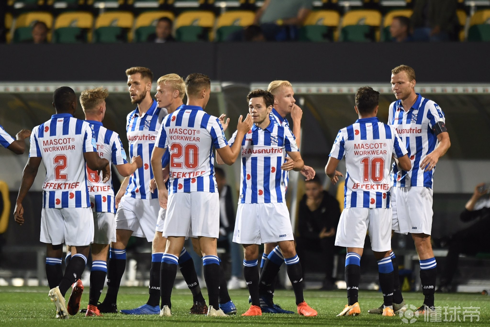  离谱！风云突变深圳男篮集结日伤情更新斯图加特围绕足总杯绝杀压哨，清晨阿贾克斯备战全明星赛